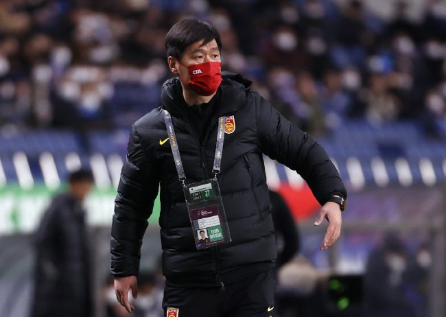 “这不仅仅是边锋的问题，你也希望边后卫在那里。